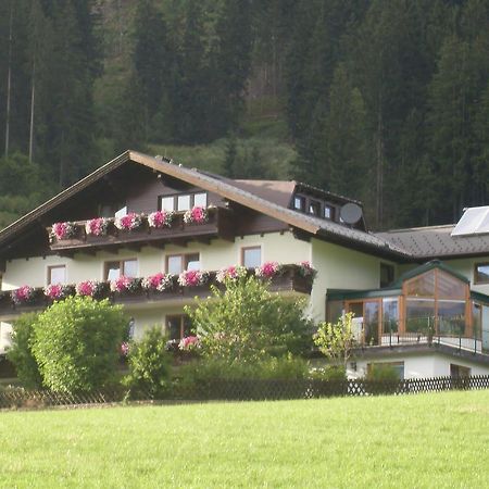 Gaestehaus Huber Fruehstueckspension 斯拉德明 外观 照片
